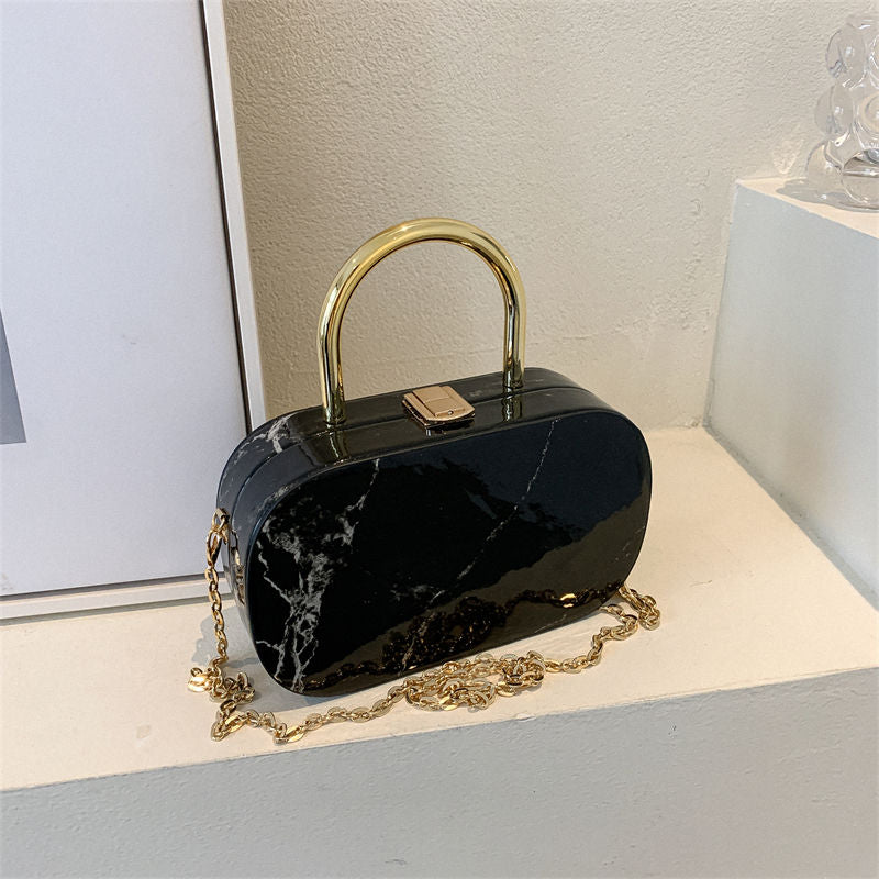 Sac Pochette Effet Marbre — Anse Dorée Métallique & Chaîne Luxe